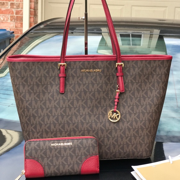 Michael Kors Handbags - Michael kors jet set caryall tote + wallet set